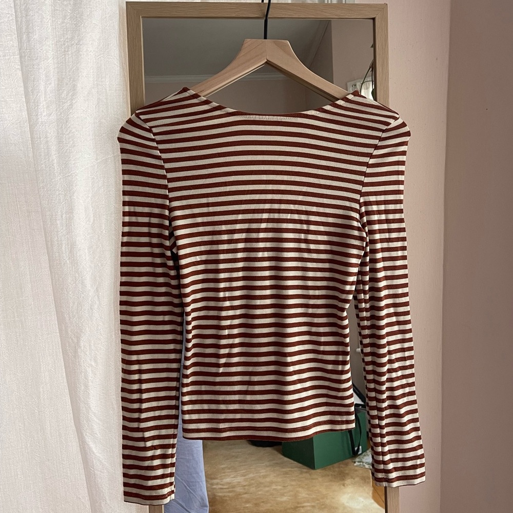 Striped scoop-back top